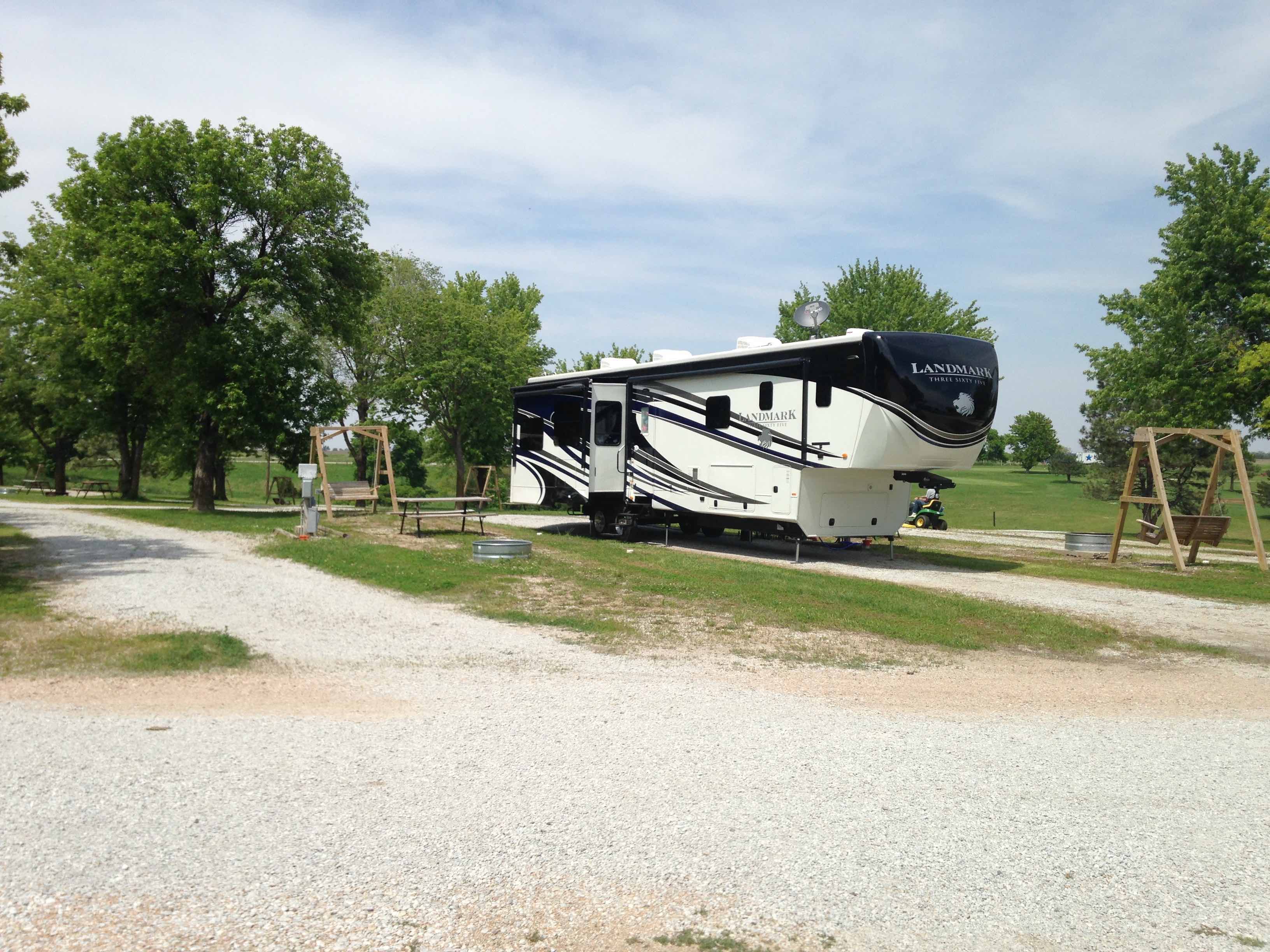 Double Nickel Campground RV Camper